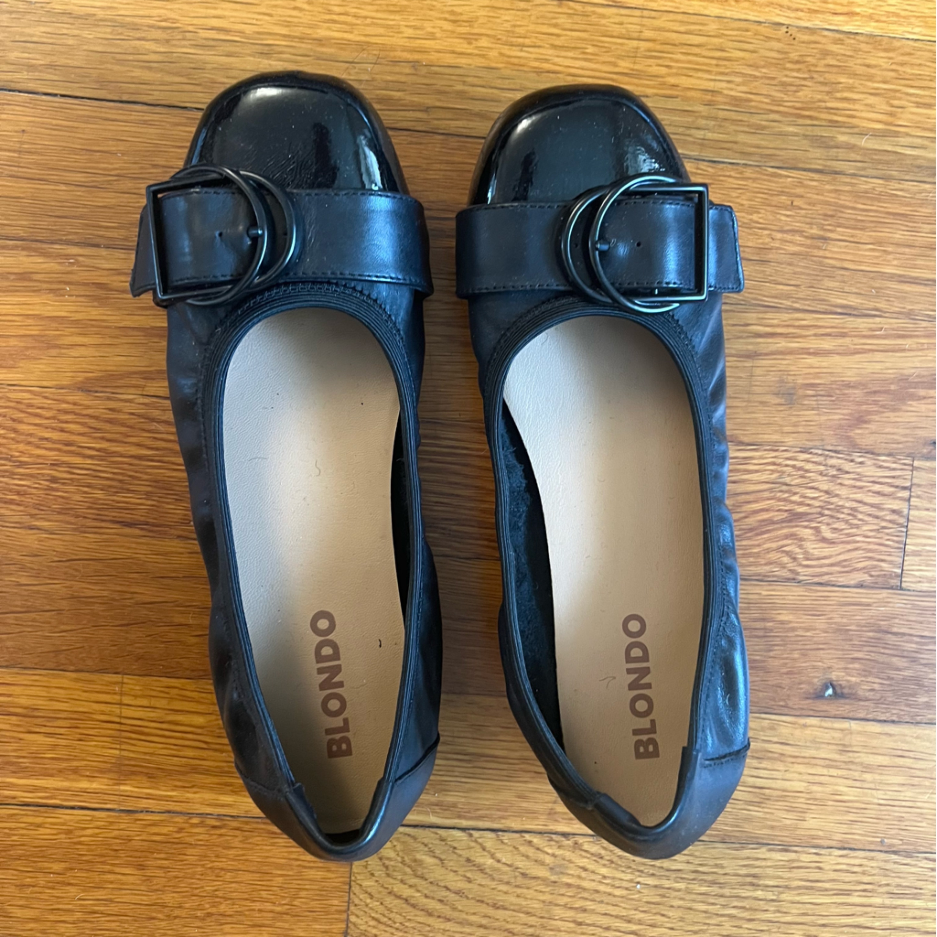 Blondo Chaya Water Resistant Ballet Flats Buckle Black Patent Leather Sz 8.5